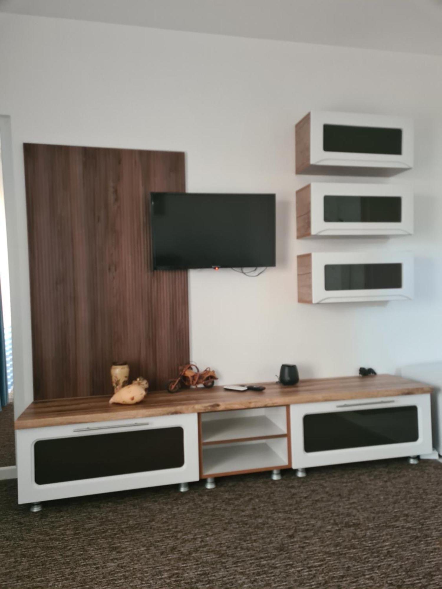 Danube Home Ostrovu Corbului ภายนอก รูปภาพ