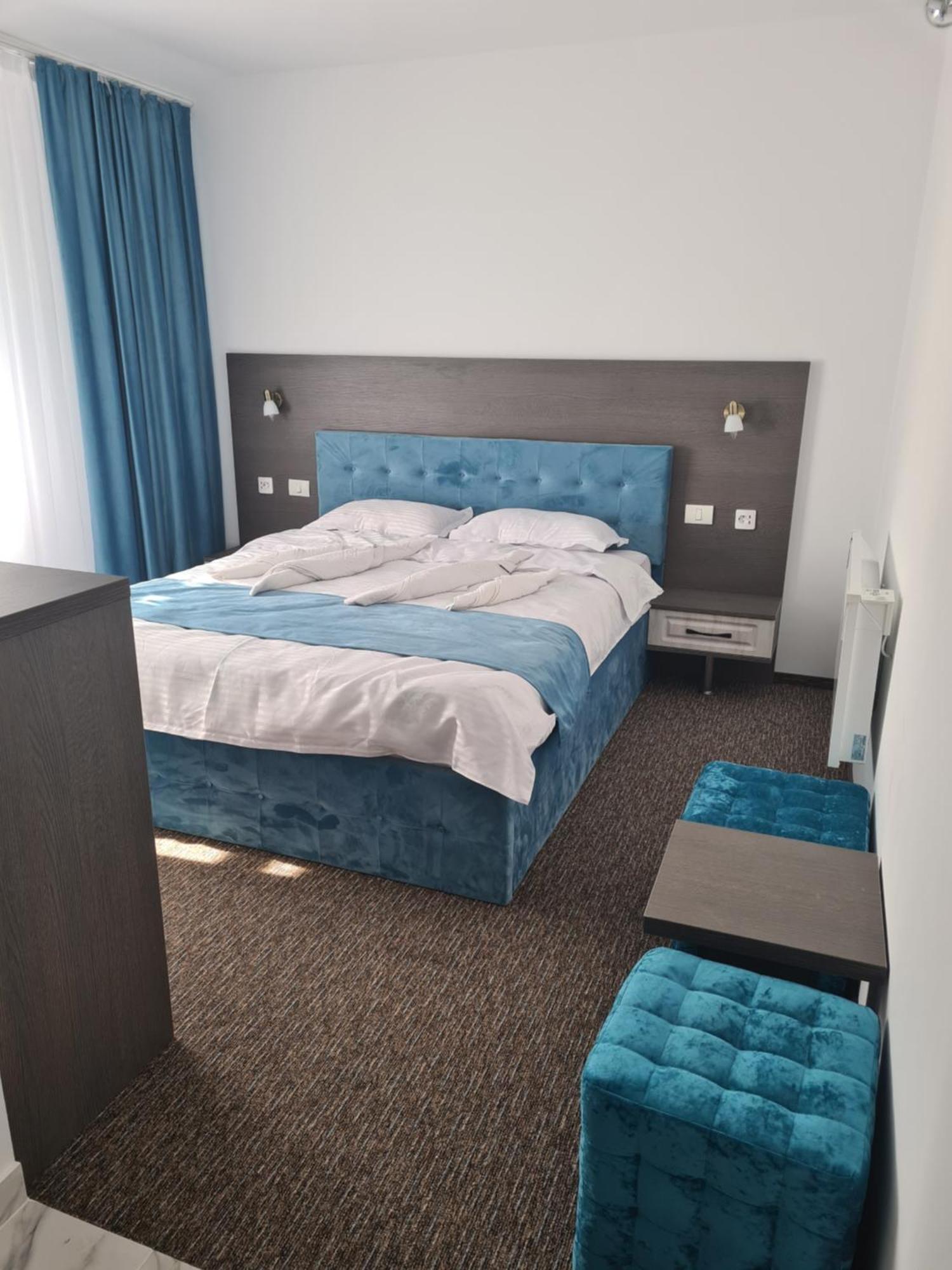 Danube Home Ostrovu Corbului ภายนอก รูปภาพ